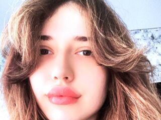 AliceTrisavya