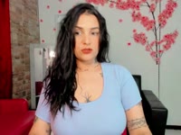 Hola, soy Sexy Girl, una mujer apasionada, divertida y muy segura de mi sensualidad. Me encanta crear momentos únicos, donde el deseo y la conexión fluyan naturalmente. En mi sala siempre encontrarás buena vibra, una sonrisa traviesa y una mente abierta dispuesta a complacerte. Me gusta seducir poco a poco, jugar con la imaginación y descubrir qué te hace perder el control. Disfruto de las conversaciones picantes, la complicidad y las miradas que dicen más que mil palabras. Si te gusta la mezcla perfecta entre ternura, coquetería y fuego, aquí encontrarás a la chica ideal para ti. Ven, relájate, déjate llevar y descubre hasta dónde podemos llegar juntos... conmigo el placer está garantizado.