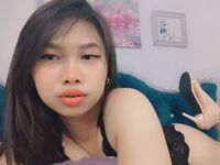 nude cam picture AickaChan