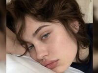 hot cam girl masturbating with vibrator BrettOpher