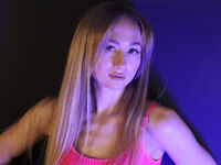 naughty camgirl masturbating with dildo VictoriaRiddlle