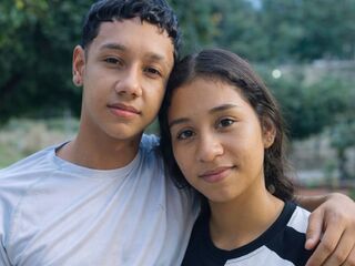 couple chat AdelAndDanilo