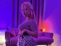 free live chatroom AlanaMoons