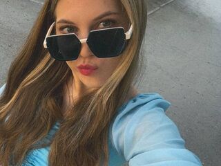 livesex cam girl AlexaMalouf