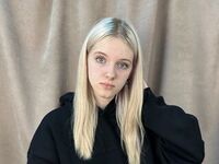 camgirl masturbating with sextoy AnnitaKratochvil