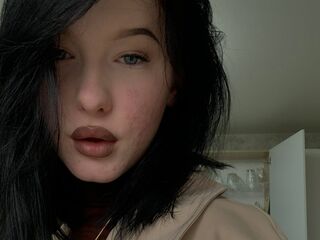 hot strip tease cam BellaRoyz