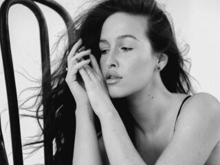 chatwhore BettyLarson