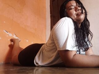 hot cam whore BetzabeConti
