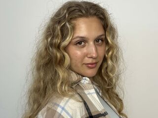 camgirl BobbieLampros