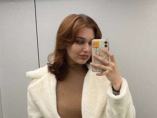 naked girl with webcam masturbating with dildo BrynnMeury