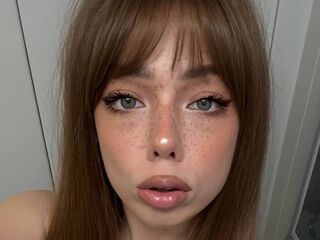 girl chatroom CaitlinBlethen