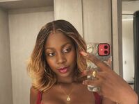 naked camgirl fingering pussy CaramelTyler