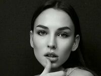 mastubating web cam girl CariGugliuzza