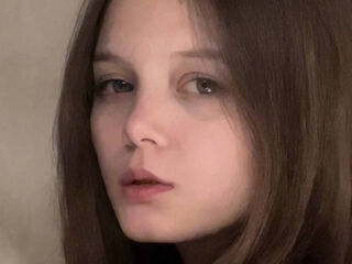 girl showing tits CarolinaHribar