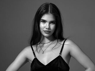 naked camgirl masturbating with vibrator CelesteTucker