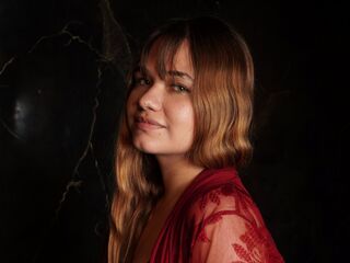 sexvideo CharlotBlonde