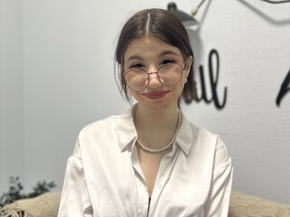 naked camgirl photo CiaLyn