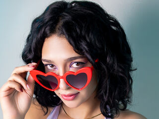 camwhore masturbating with sextoy CleooLee