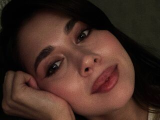 naughty camgirl masturbating with dildo DetraAffleck