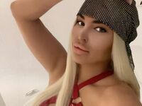 naked cam girl masturbating with vibrator DoreaCherry