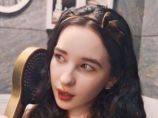 cam girl masturbating with vibrator EliseGianola