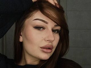 camwhore shaved pussy ElizabethSteiner