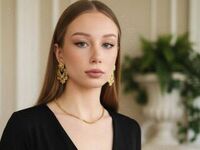 webcam girl EmaGurrad