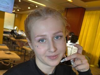 hot naked webcamgirl EmelinaKrider