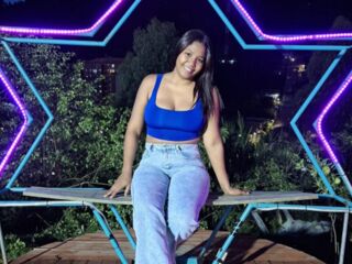 livesex cam girl EmiVoss