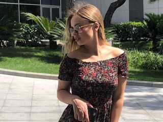 dity cam show EmileeBeyale