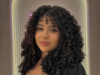 naughty cam girl masturbating EmilyJey