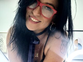 nude webcamgirl pic EmliySuaz