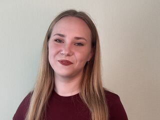 cam girl fingering pussy EugeniaDaily