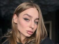 cam girl chatroom EvaVotta