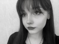 fingering camwhore EvelynnCaillouet