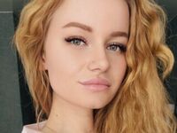 camgirl playing with dildo FaridaDos