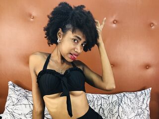 camgirl masturbating with vibrator FidelineFlorenci