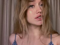 naked camgirl masturbating with vibrator FionaPower