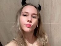 naughty cam girl masturbating GillianBaskett