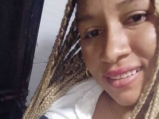 camgirl playing with dildo IsisRusso