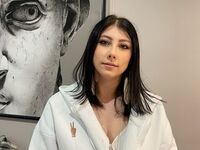 camgirl playing with dildo JennyBlair