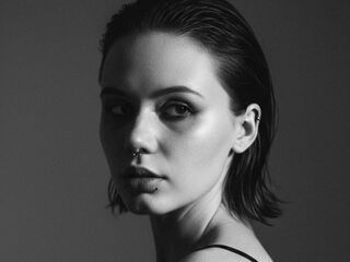 nude cam picture JudithSterett