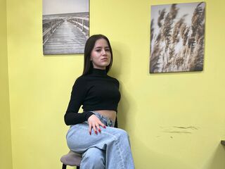 hot webcam slut KeeleyGambee