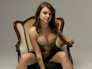 naked cam chatroom KiraBlake