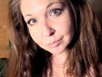 cam girl playing with dildo KristyJinx