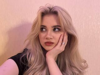 nude webcamgirl photo LatoyiaCanpos