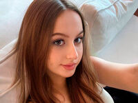 free webcam chat LaurenSaintie