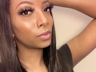striptease show LaylaAriana