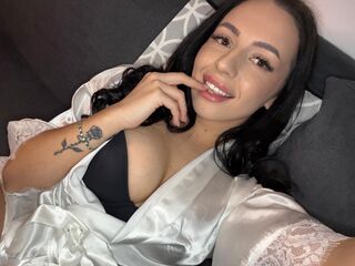 cam girl masturbating with vibrator LilaWest