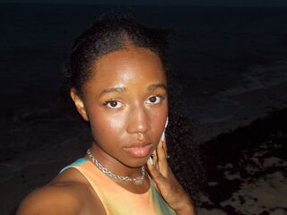 naked camgirl picture LilithAnnabell